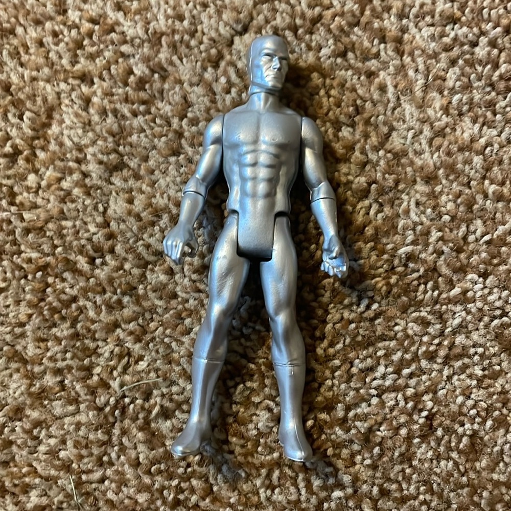 Silver Marvel Avenger 4”